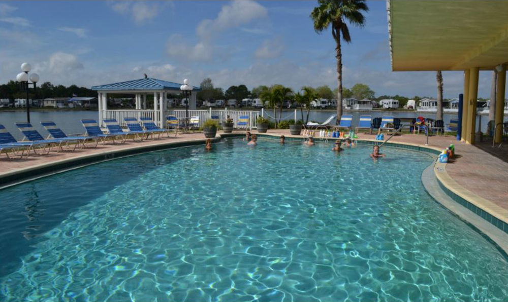 Winter Quarters Encore Manatee Rv Resort Bradenton Exterior foto